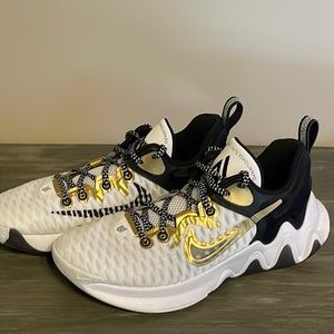 M 6.5 Men's Nike Giannis Immortality White/Metallic Gold-Black